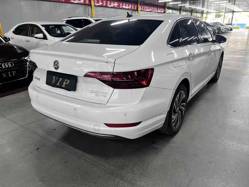 Volkswagen Sagitar — миниатюра 4