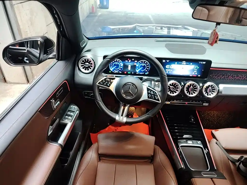 Mercedes-Benz EQB — миниатюра 11