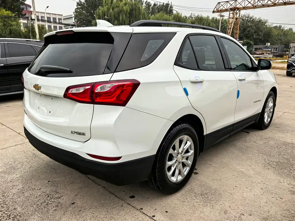 Chevrolet Equinox — миниатюра 7