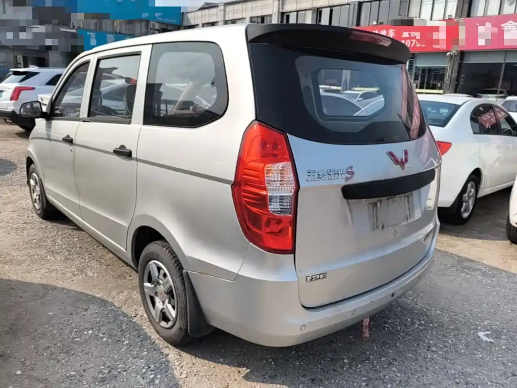 Wuling Hongguang — миниатюра 5
