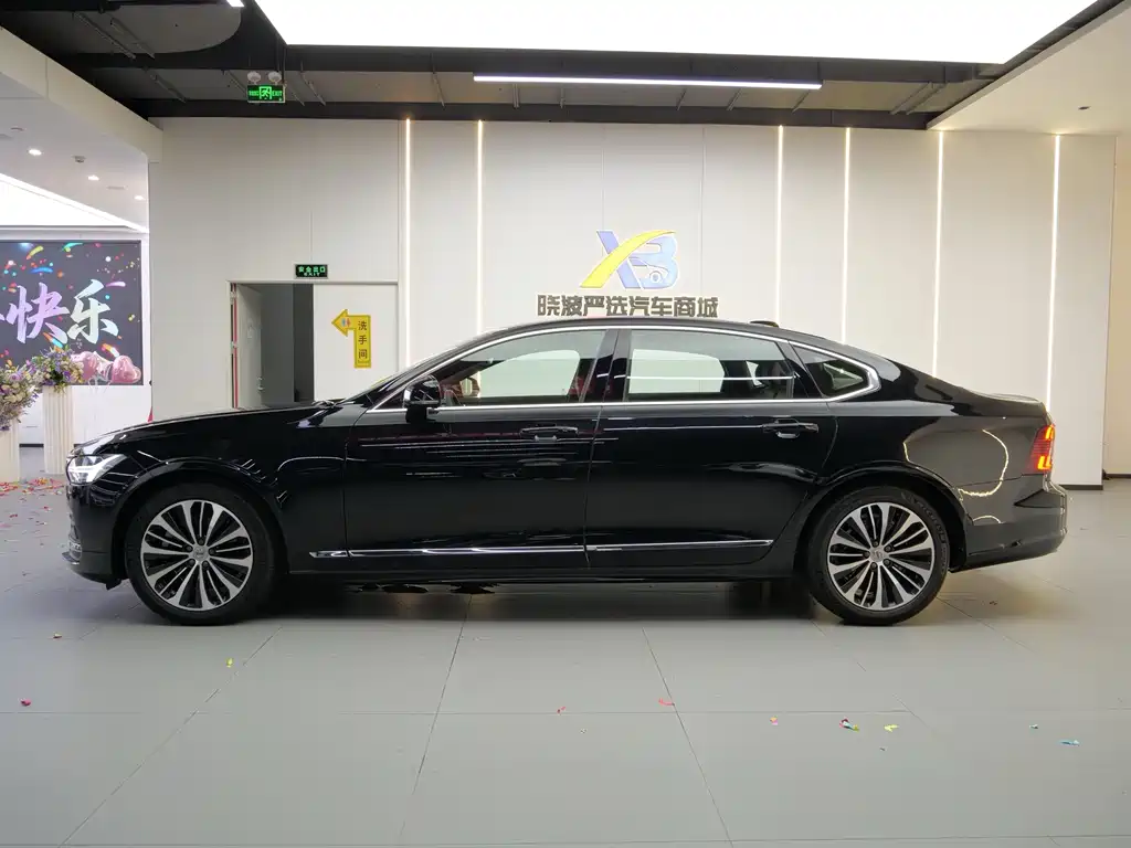 Volvo S90 2024 B5 Luxury