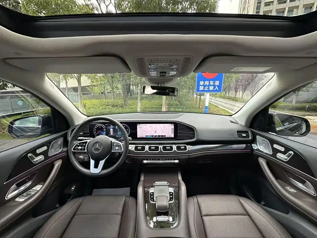 Mercedes-Benz GLE (Import) — миниатюра 5