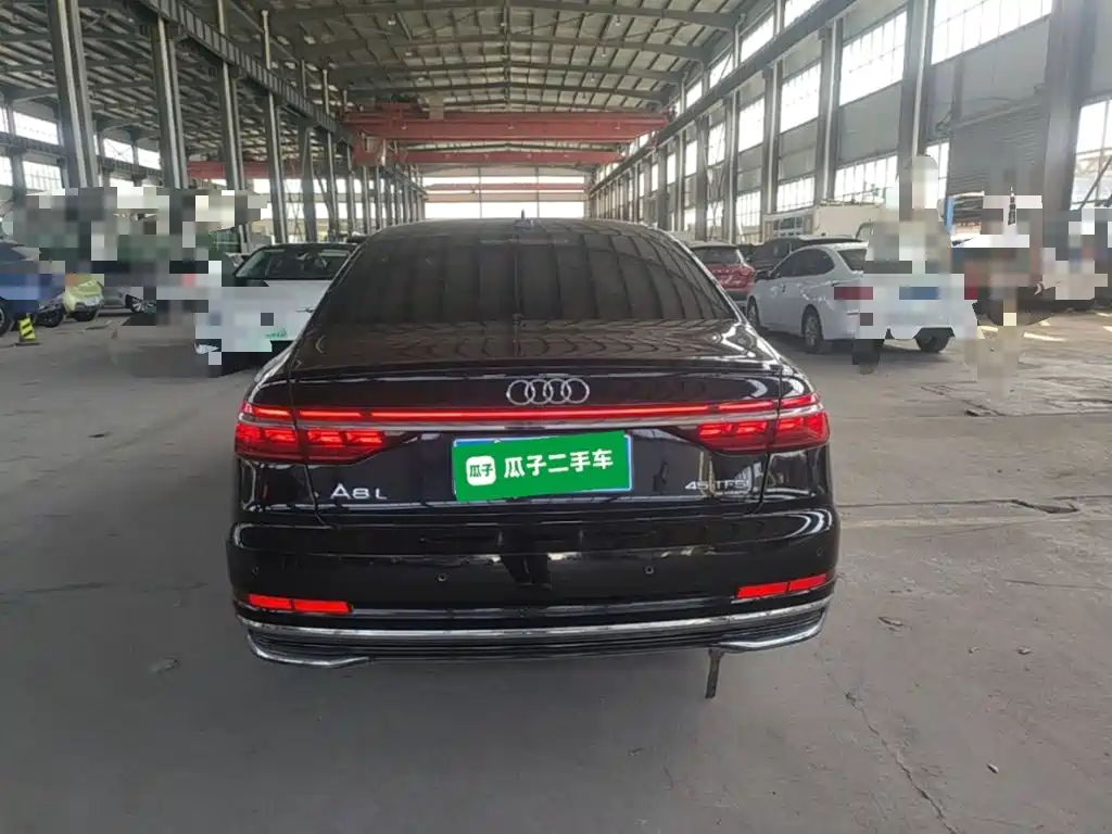 Audi A8 — миниатюра 6