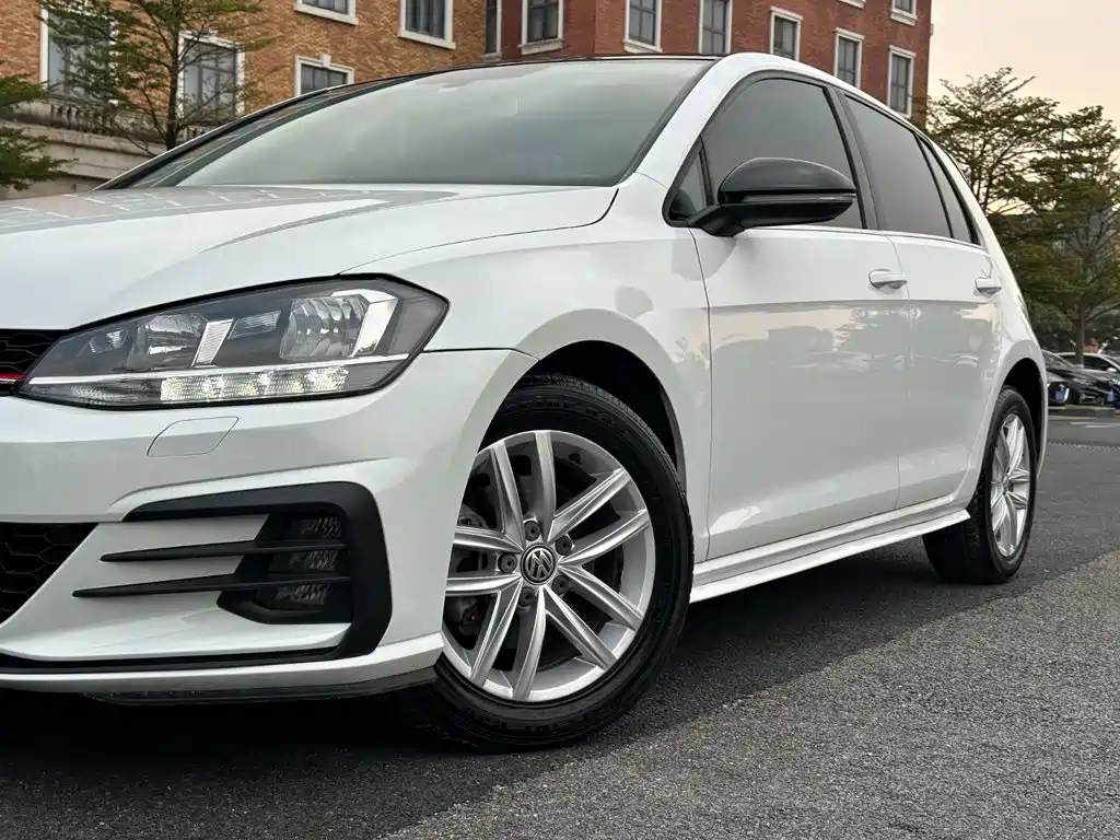 Volkswagen Golf — миниатюра 14