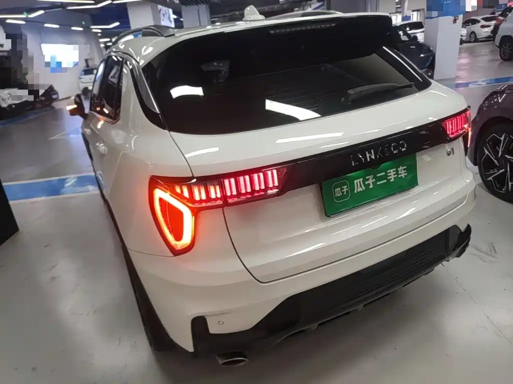 Lynk & Co 01 — миниатюра 5