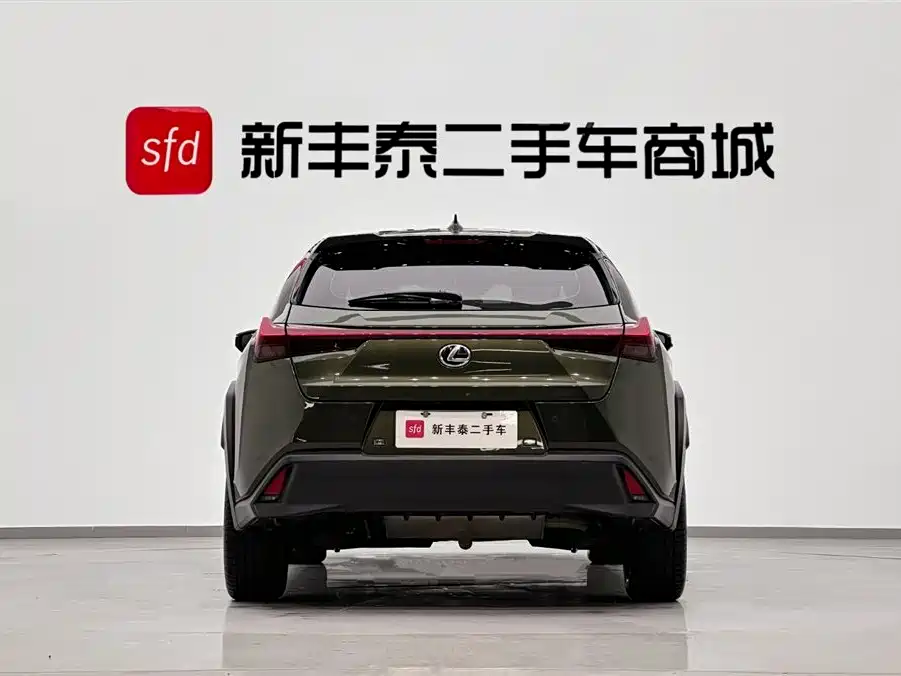 LEXUS UX