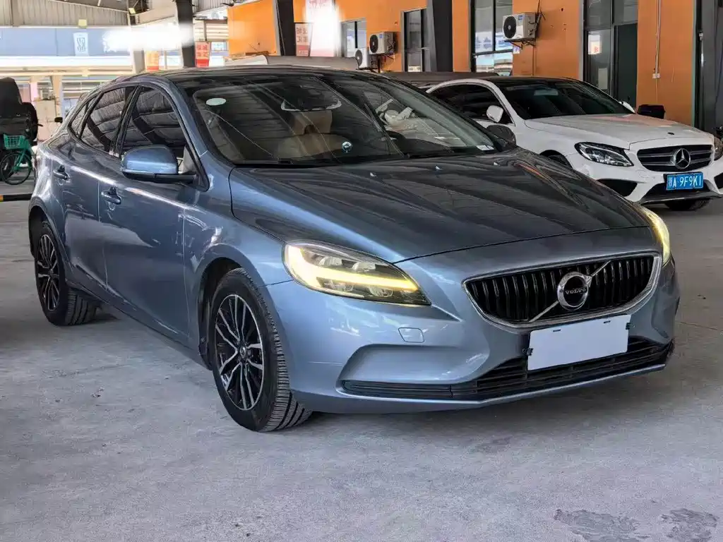 Volvo V40 — миниатюра 3