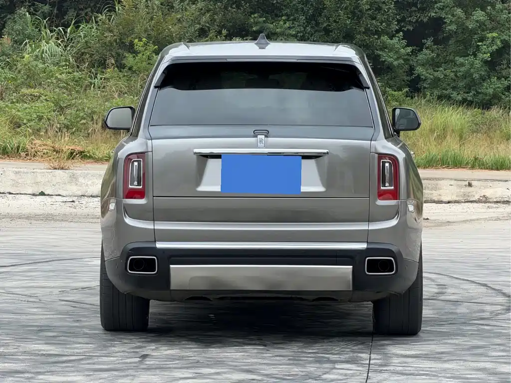 Rolls-Royce Cullinan — миниатюра 8