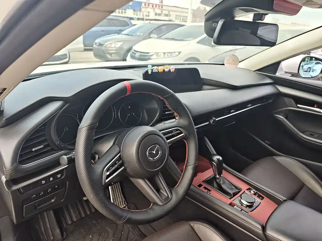 Mazda Mazda3 3 2020 1.5L AT