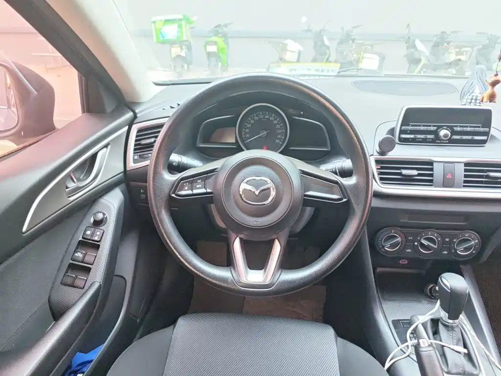 Mazda 3 Axela — миниатюра 6