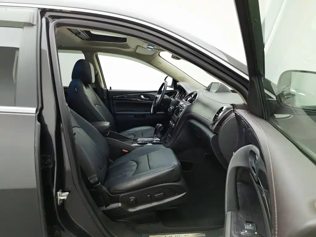 Buick Enclave — миниатюра 23