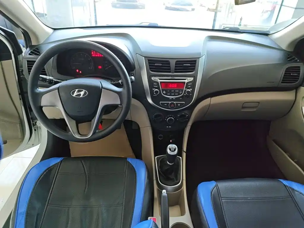 Hyundai Verna — миниатюра 10