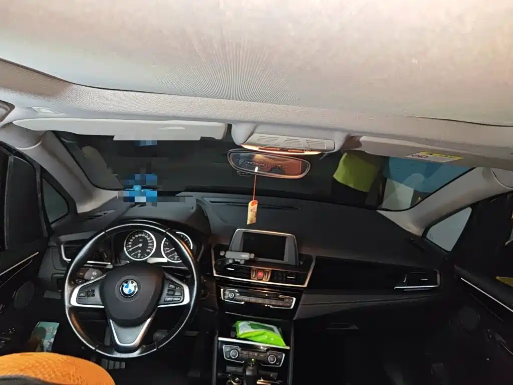BMW 2 Series Active Tourer — миниатюра 13