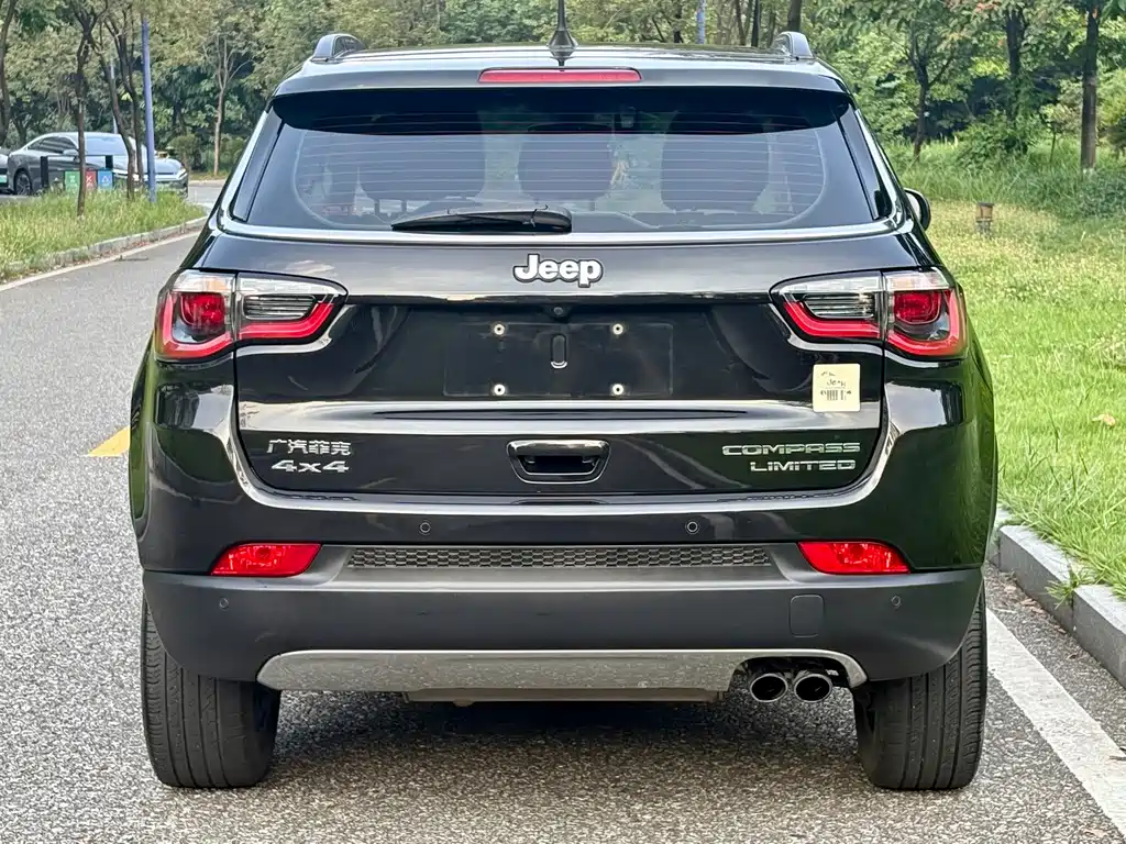 Jeep Compass — миниатюра 6