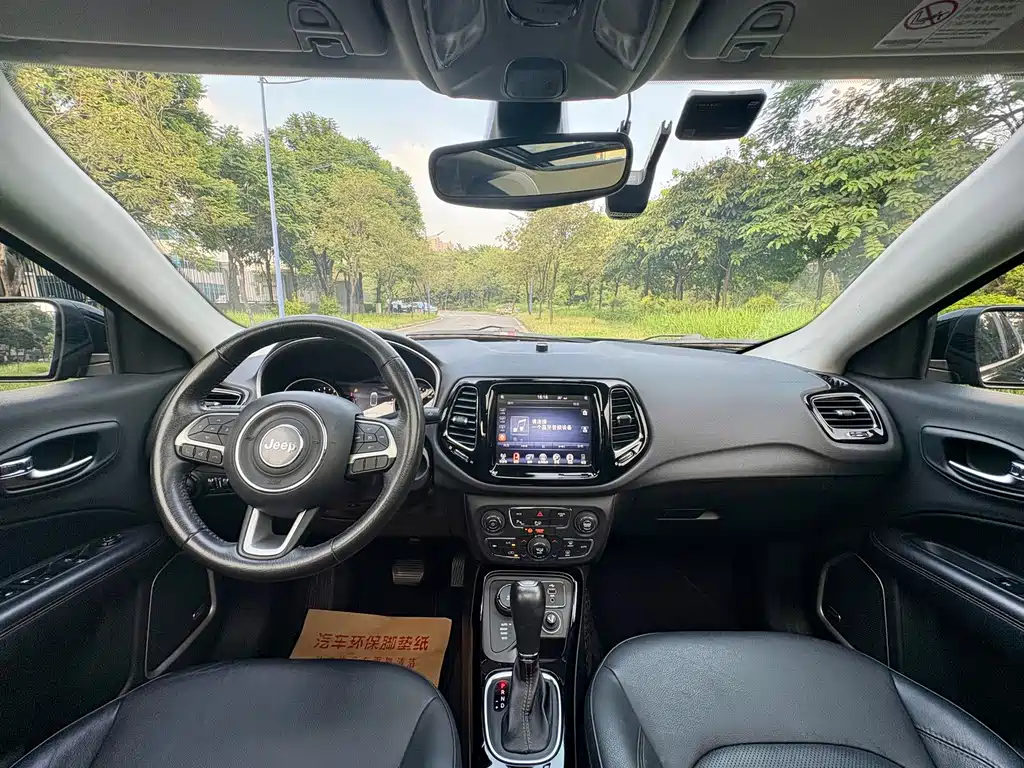 Jeep Compass — миниатюра 11