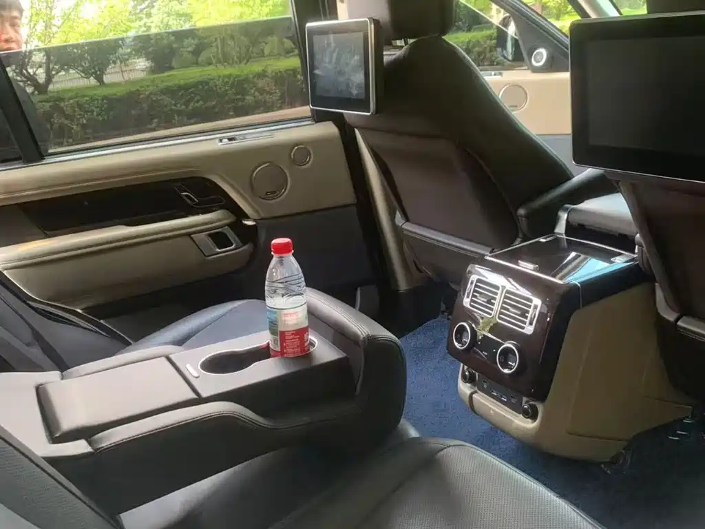 Land Rover Range Rover — миниатюра 4