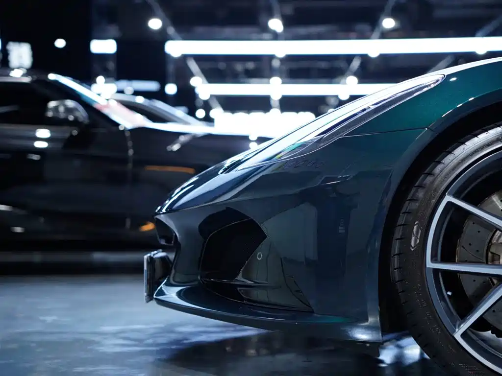 Lotus Emira — миниатюра 14