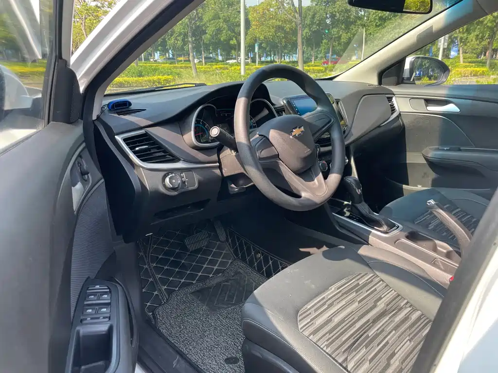 Chevrolet Cavalier — миниатюра 12
