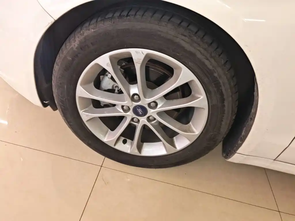 Ford Mondeo — миниатюра 23
