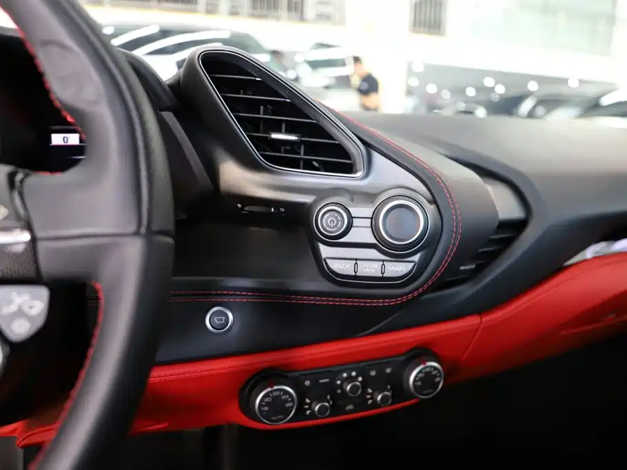 Ferrari 488 — миниатюра 8
