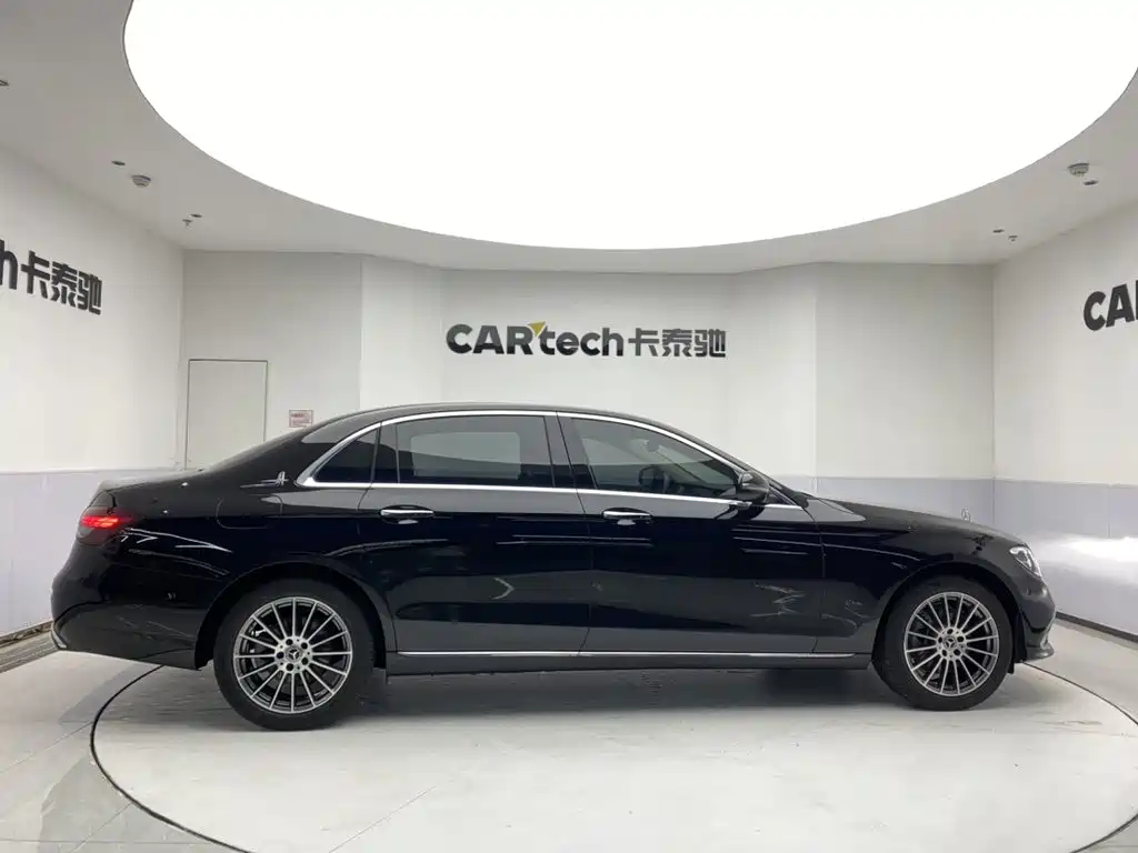Mercedes-Benz E-Class — миниатюра 4