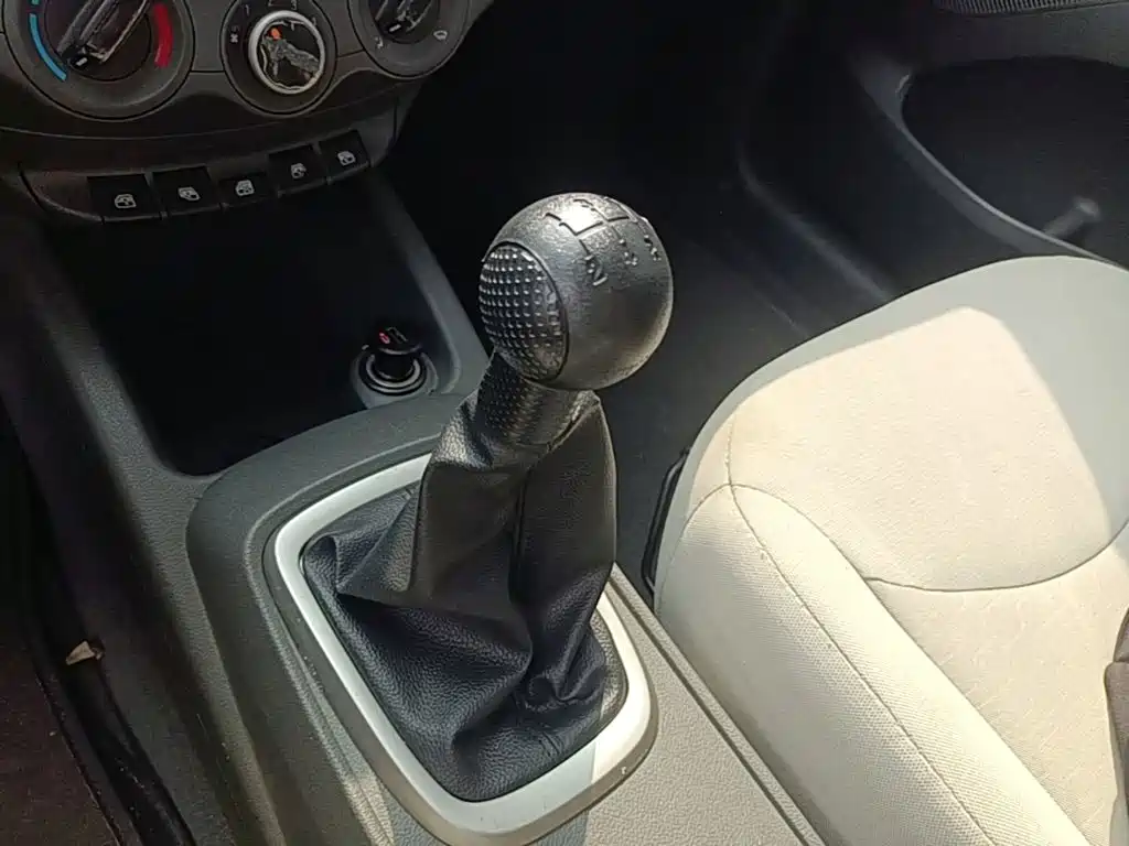Chevrolet Sail — миниатюра 14