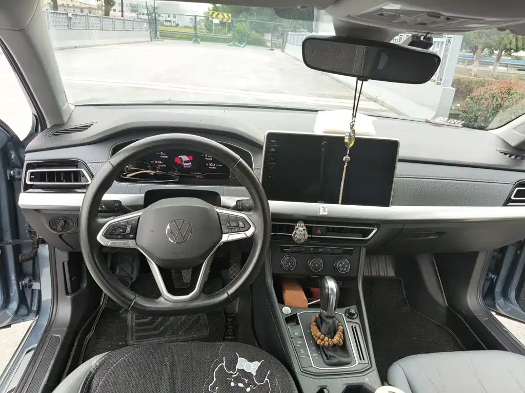 Volkswagen Lavida — миниатюра 5