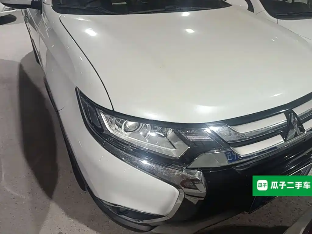 Mitsubishi Outlander — миниатюра 25