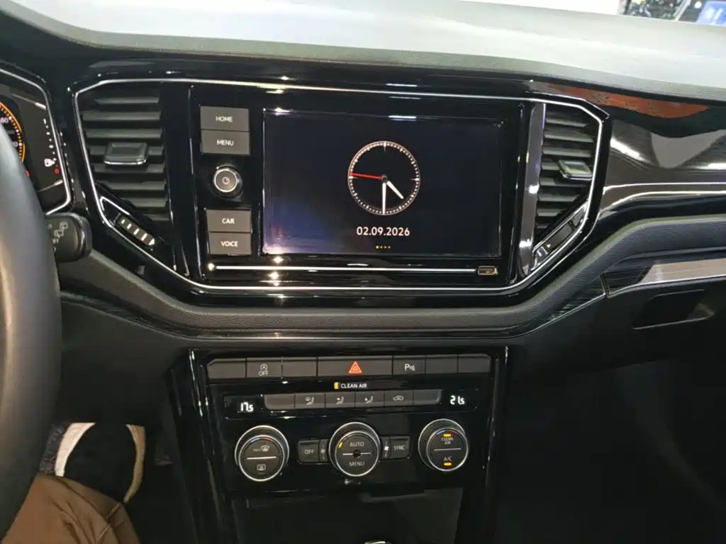 Volkswagen T-Roc — миниатюра 13