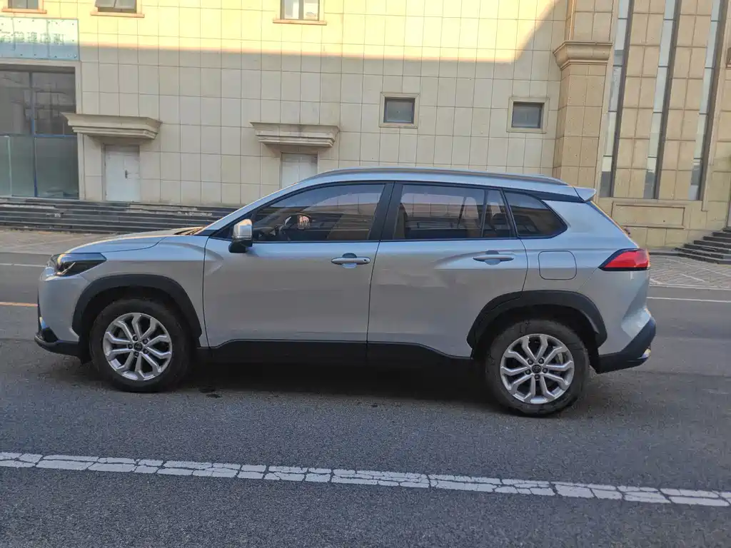 Toyota Frontlander — миниатюра 4