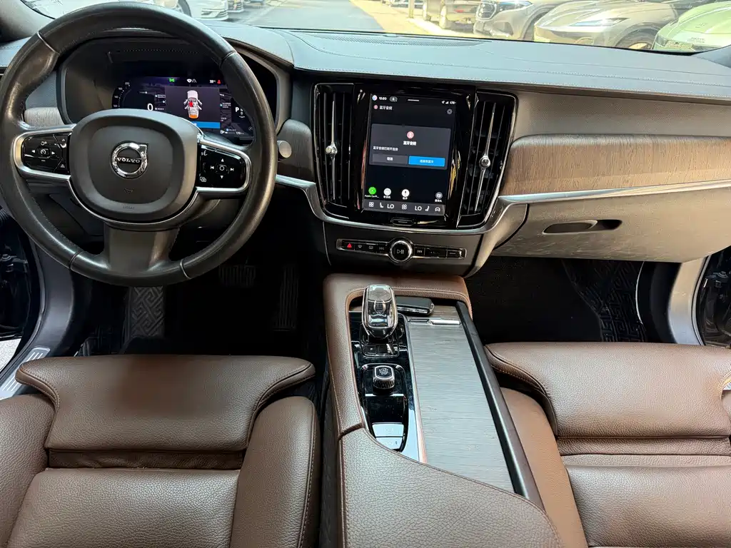 Volvo S90 — миниатюра 17