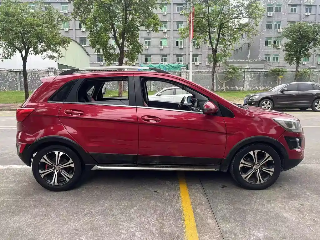 BAIC Senova X25 — миниатюра 4
