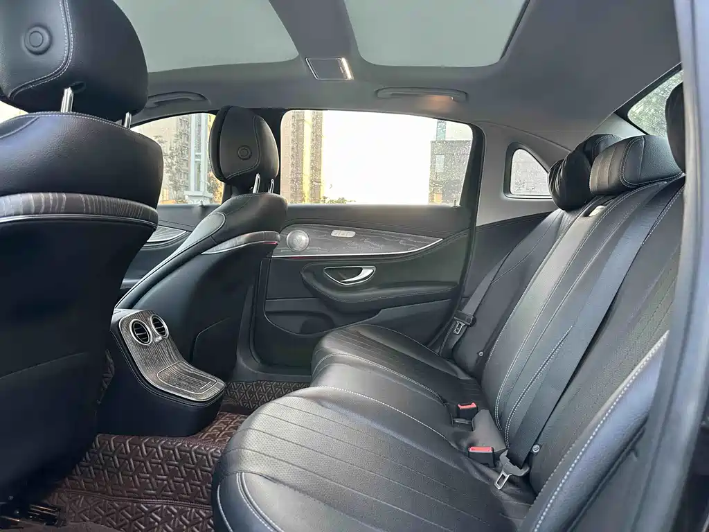Mercedes-Benz E-Class New Energy — миниатюра 7