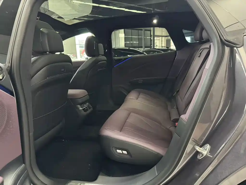 Zeekr Крайний Криптон 007 GT — миниатюра 4