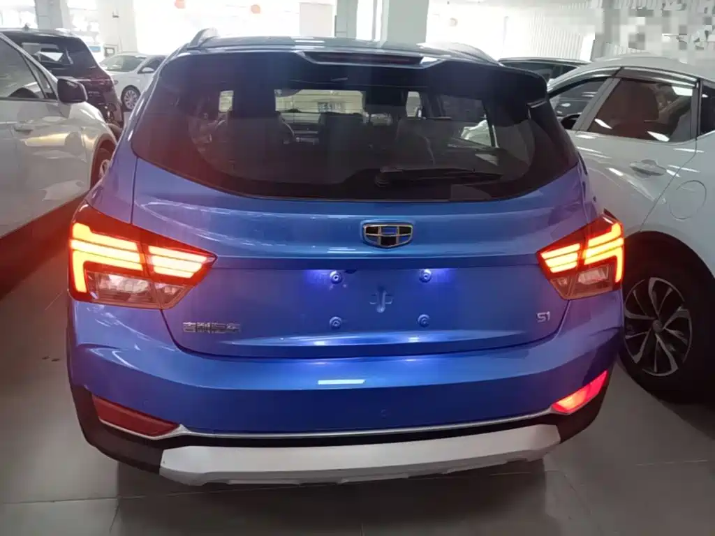 Geely Vision S1 — миниатюра 6