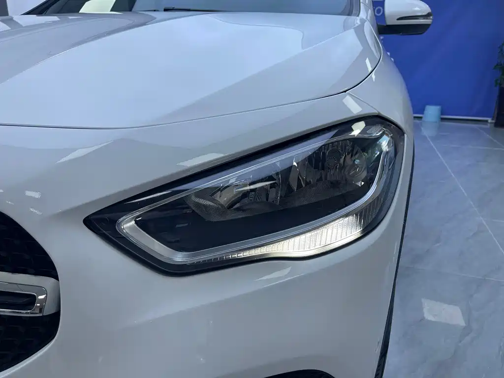 Mercedes-Benz GLA — миниатюра 4