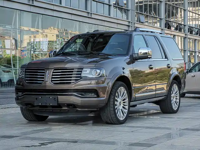 LINCOLN NAVIGATOR 2017