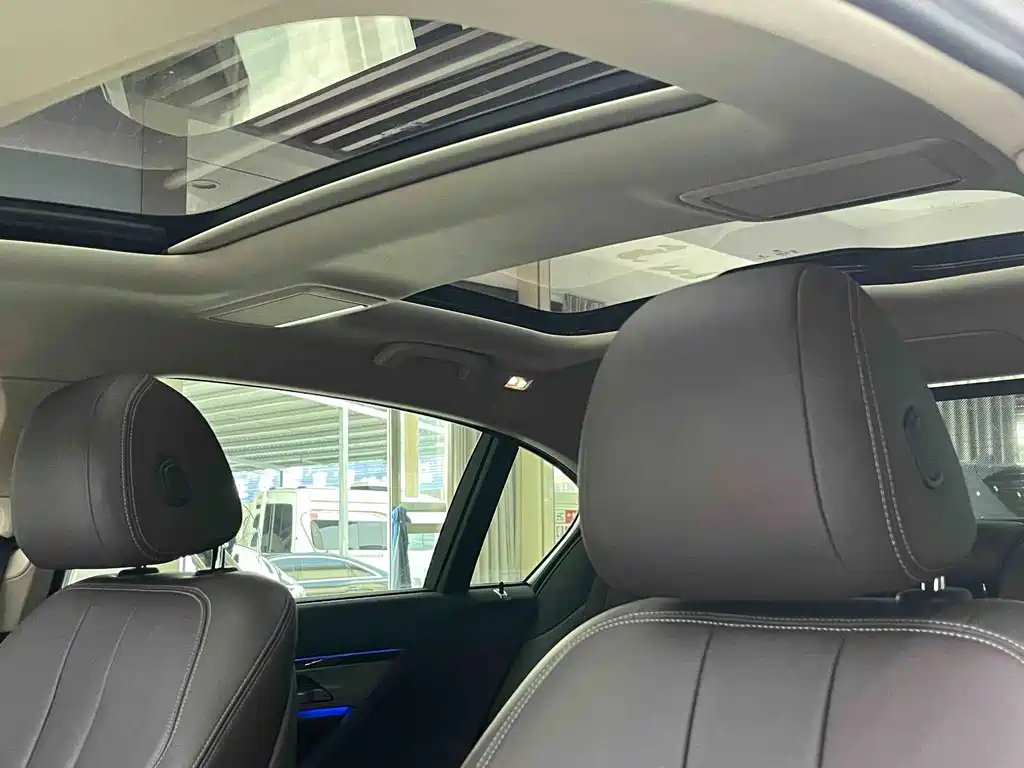 BMW 7 Series — миниатюра 18
