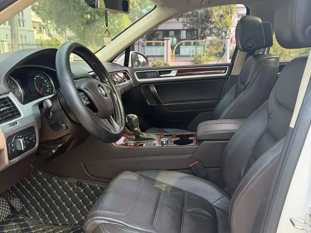 Volkswagen Touareg — миниатюра 8