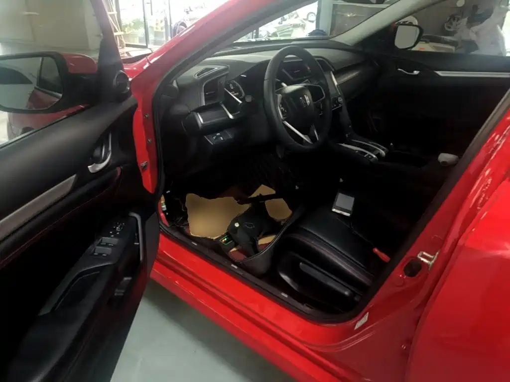 Honda Civic — миниатюра 16