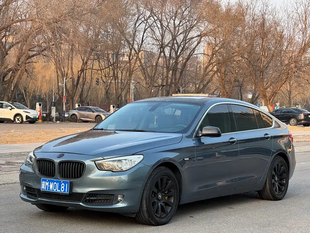 BMW 5 Series GT 2012