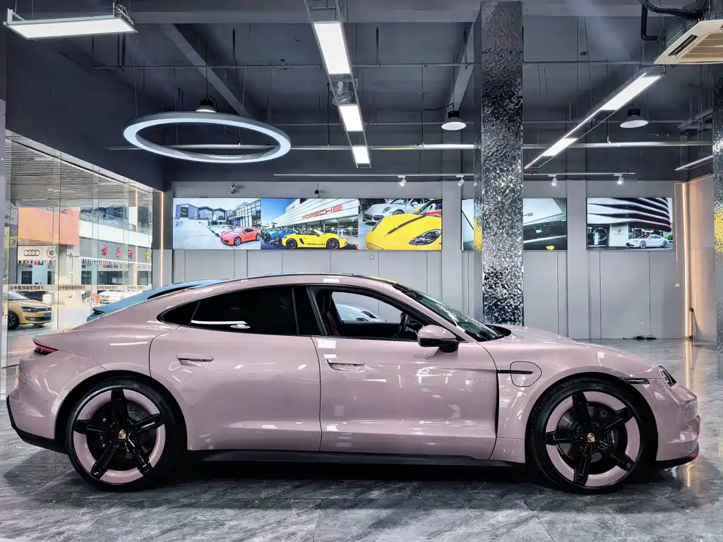 Porsche Taycan — миниатюра 4