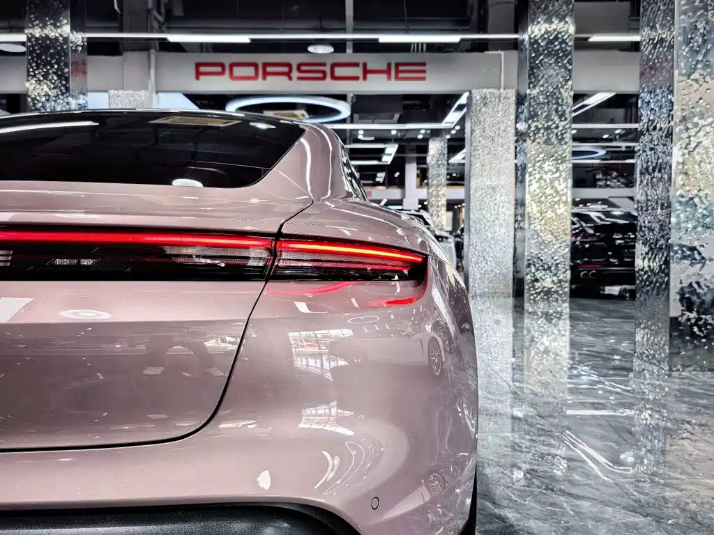 Porsche Taycan — миниатюра 6
