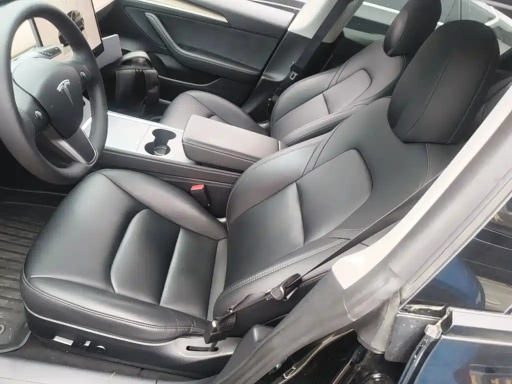 Tesla Model 3 — миниатюра 15