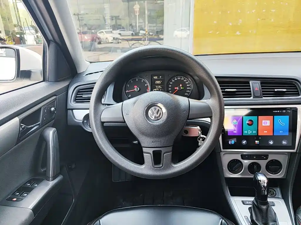 Volkswagen Lavida — миниатюра 11