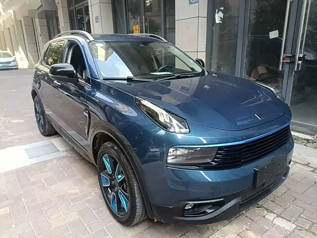 Lynk & Co 01 — миниатюра 4