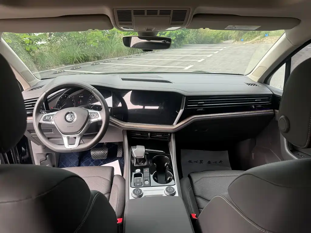 Volkswagen Touareg — миниатюра 9