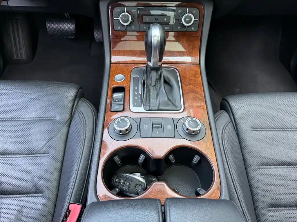 Volkswagen Touareg 2011 3.0TSI