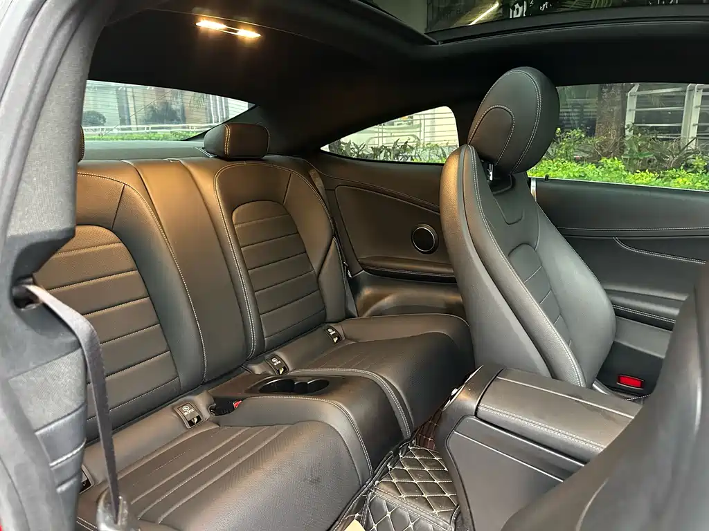 Mercedes-Benz C-Class (Import) — миниатюра 12