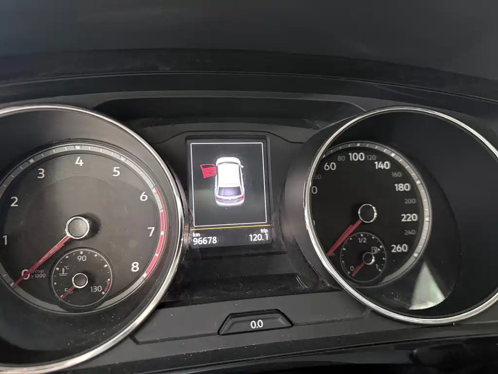 Volkswagen Tiguan L — миниатюра 10